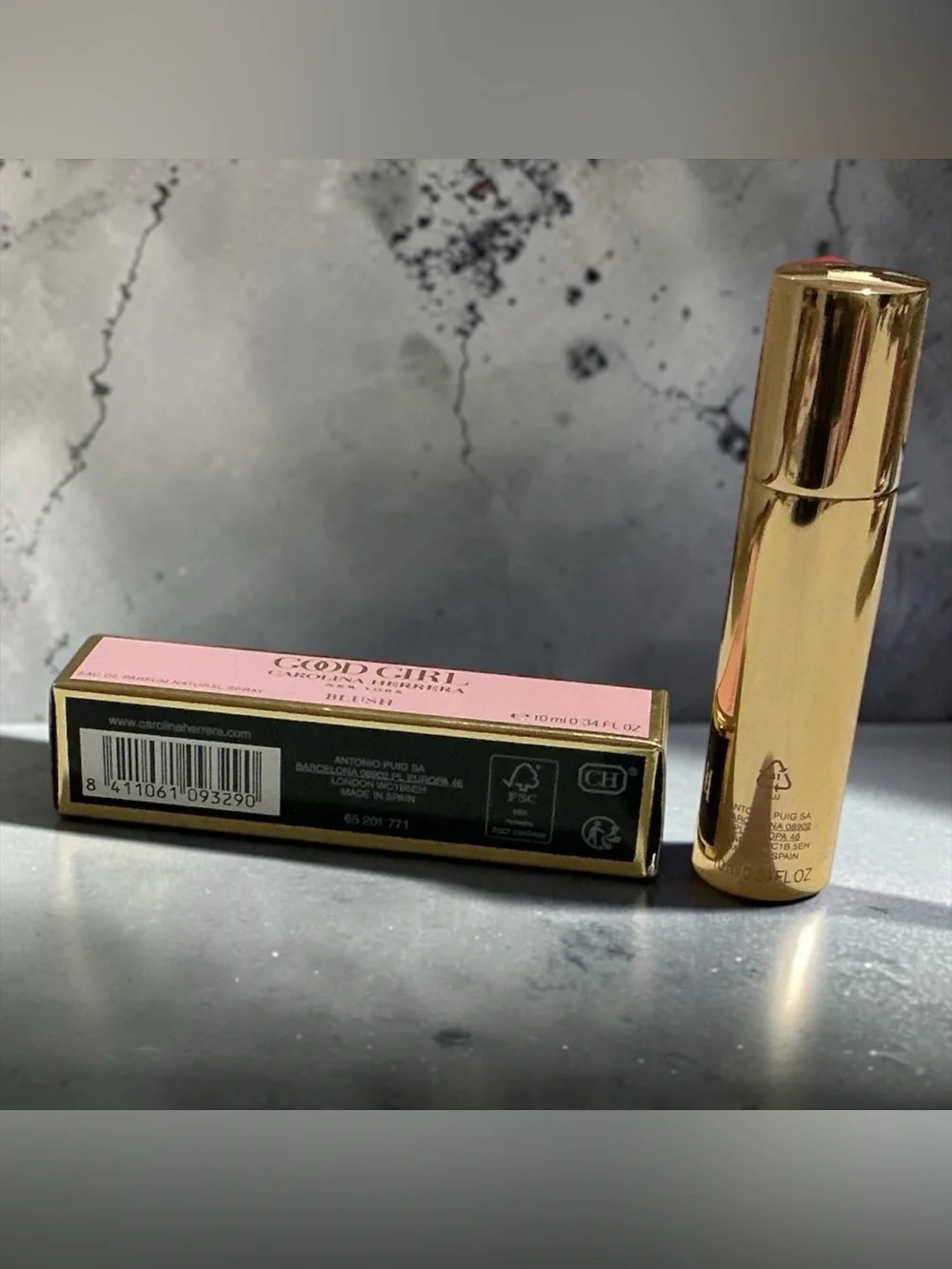 NIB Carolina Herrera Good Girl Blush Eau de Parfum Travel Spray. 0.34oz/10ml - Picture 2 of 4